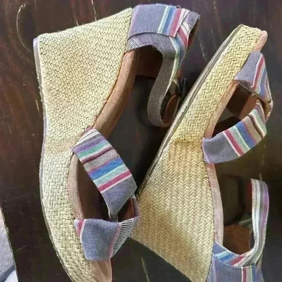 Toms Espadrille Wedge Heel Sandal. Multicolor Strap. Womens Size 9.5 - Picture 5 of 9